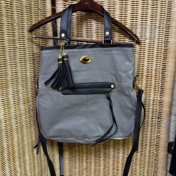 Steve Madden Tote Faux Leather Gray & Black Gym, Travel, Carry-on Bag - Picture 2 of 13